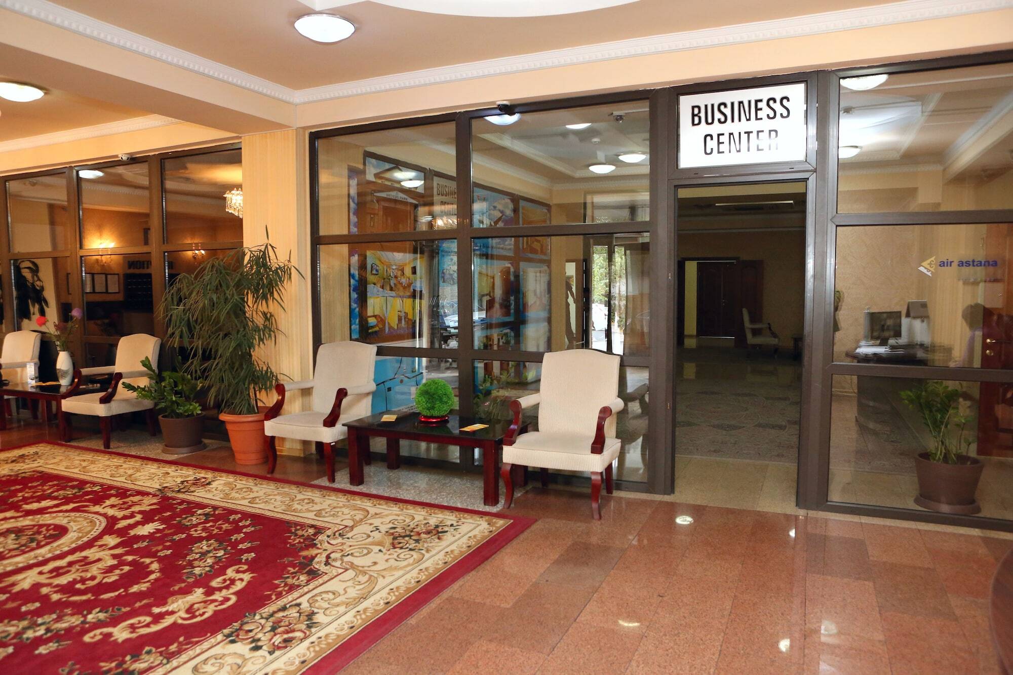 Экипаж Hotel Almati Kültér fotó
